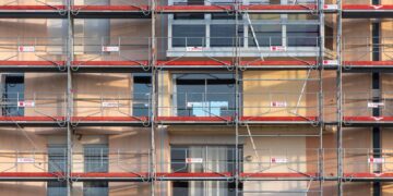 Haussanierung finanzieren: Kredite & Förderung 2026